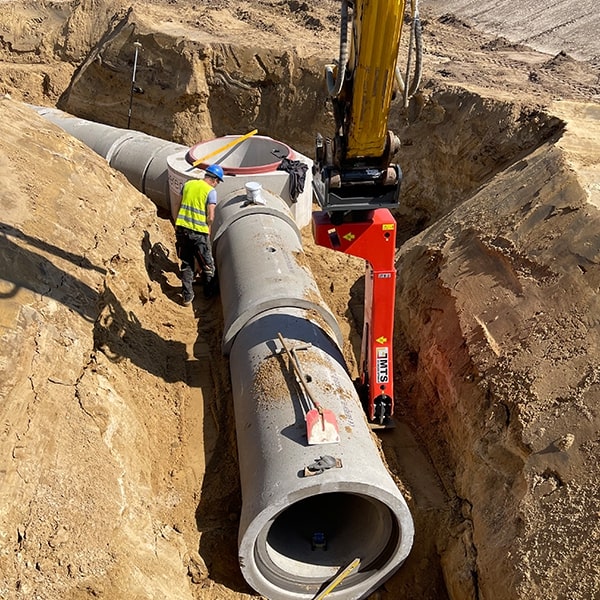 Erd-, Kanal- und Straßenbau Logistikzentrum, Stelle